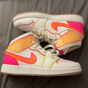 nike jordan 1 'edge glow' barely worn